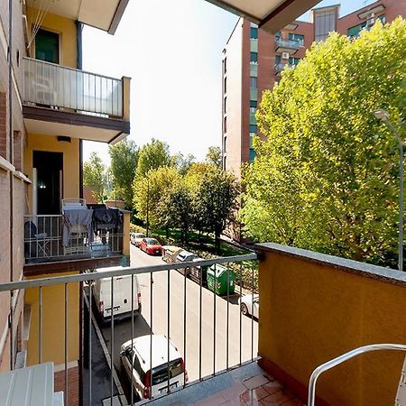 Private Room For Girls Bologna Exterior photo