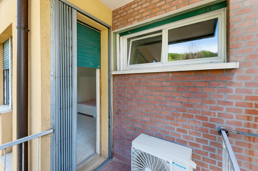 Private Room For Girls Bologna Exterior photo