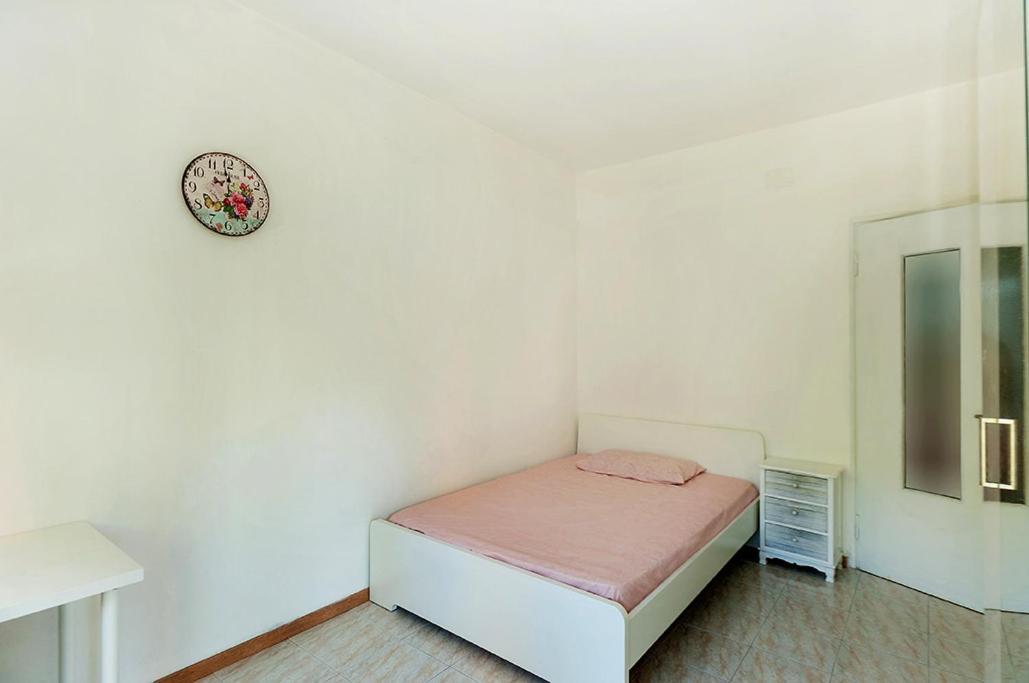 Private Room For Girls Bologna Exterior photo